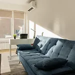 Digital Nomad Suites With Free Gym Pass And Office Setup