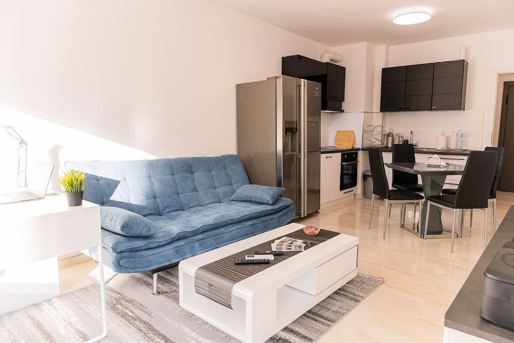 Digital Nomad With Free Gym Pass And Office Setup * Sofia